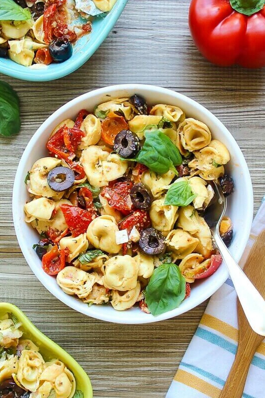 Yummy Roasted Red Pepper and Parmesan Tortellini Salad final result